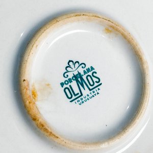 Fuente y Bandeja Circular de Porcelana Olmos con Guarda Dorada - imagen 3