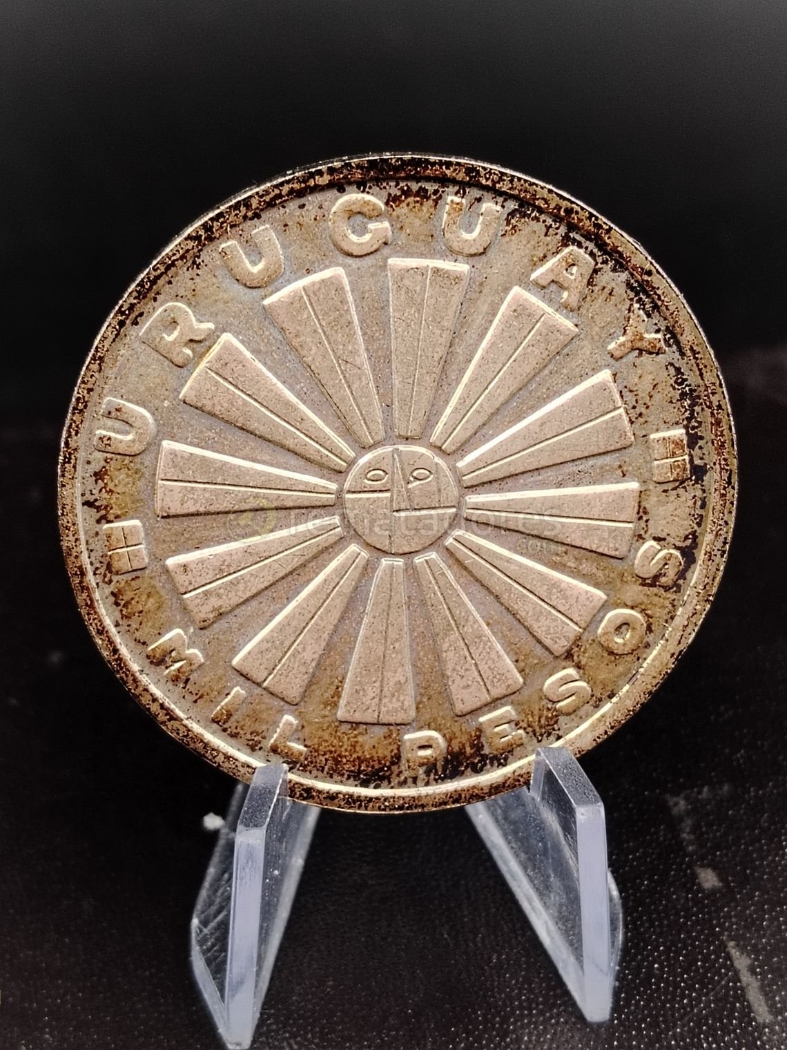Moneda Uruguaya de 1000 Pesos con el Sol de Mayo