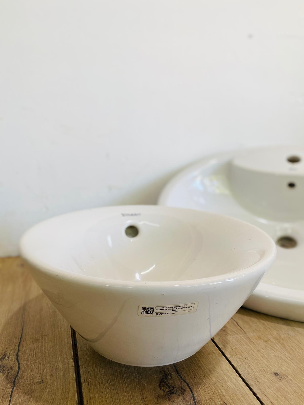 Item lote-x2-bachas-redondas-diferentes-color-blanco-2 - Image 1