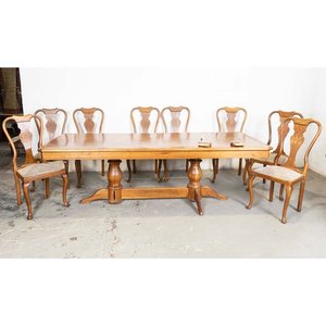 Lote anterior: Mesa de Comedor Inglesa con 8 Sillas Estilo Chippendale