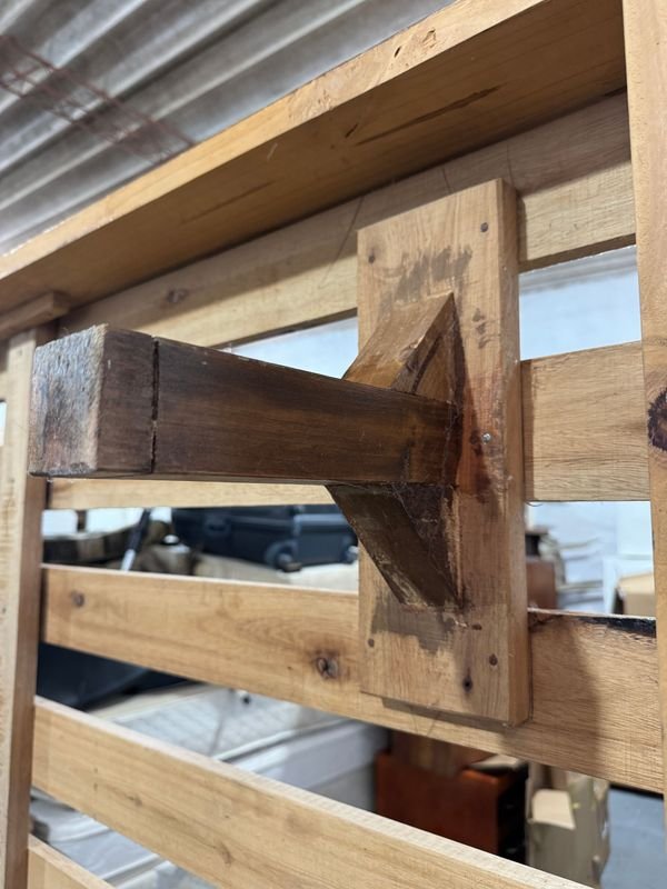 Base de cama para colchón tamaño queen - imagen 4