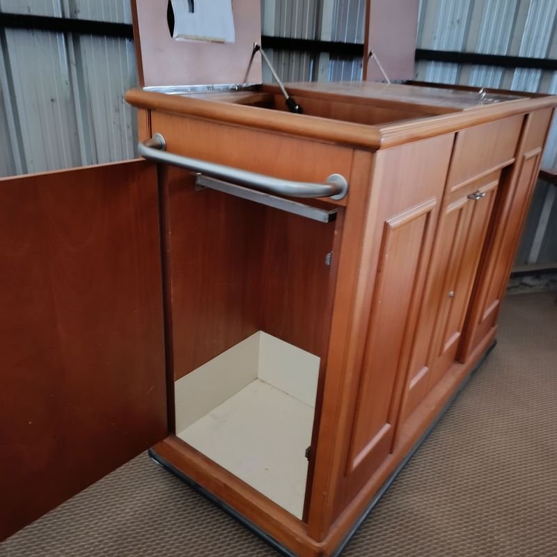 Carro de Servicio Hotelero en Madera con 9 Puertas - imagen 3