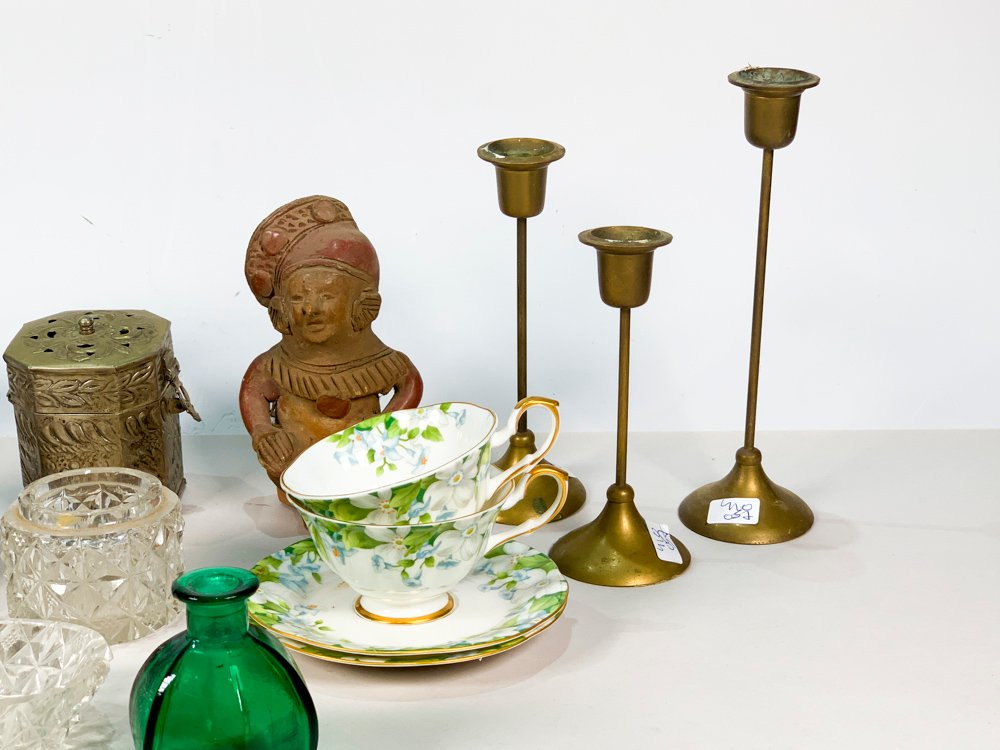Colección de objetos antiguos y decorativos - imagen 3