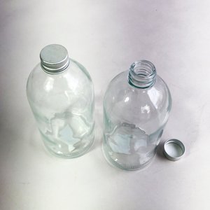 Lote de 16 Petacas de Vidrio Transparentes con Tapa Metálica - imagen 2