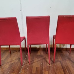Lote de 3 Sillas de Comedor Tapizadas Rojas con Almohadones - imagen 5
