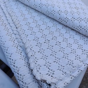 Lote siguiente: Colcha Artesanal de Crochet Color Crudo