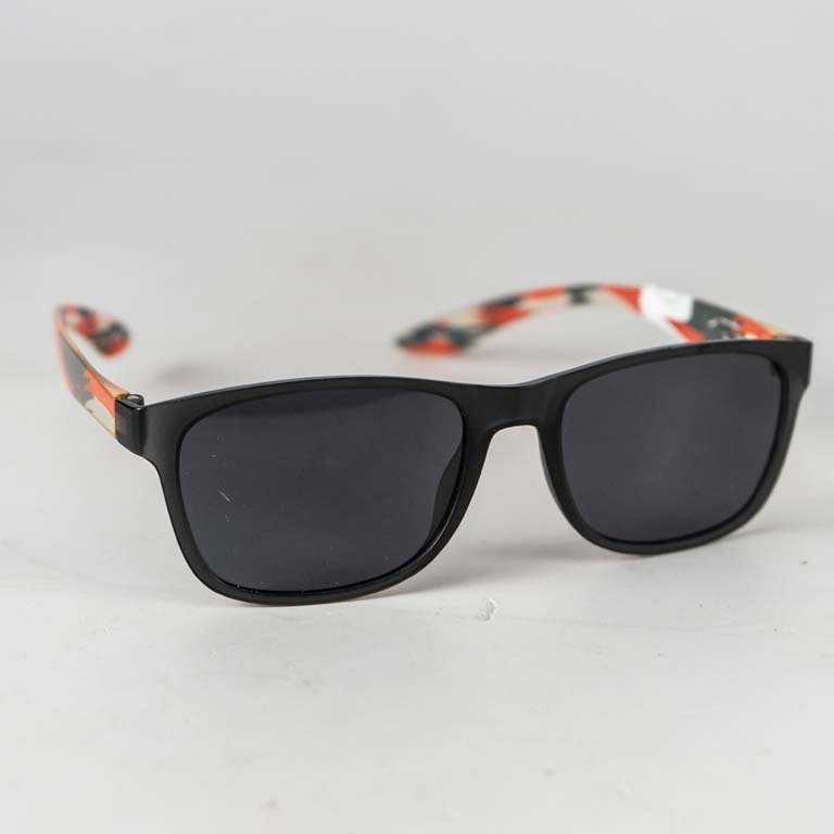 Lote siguiente: Par de gafas de sol Puma