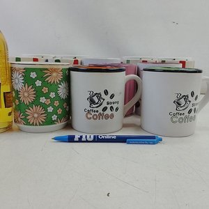 Lote de 18 Tazas y Jarros de Cerámica con Diseños Variados - imagen 8