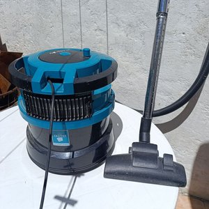 Lote siguiente: Aspiradora Comercial Industrial Truvox VTV/Euro 1400W