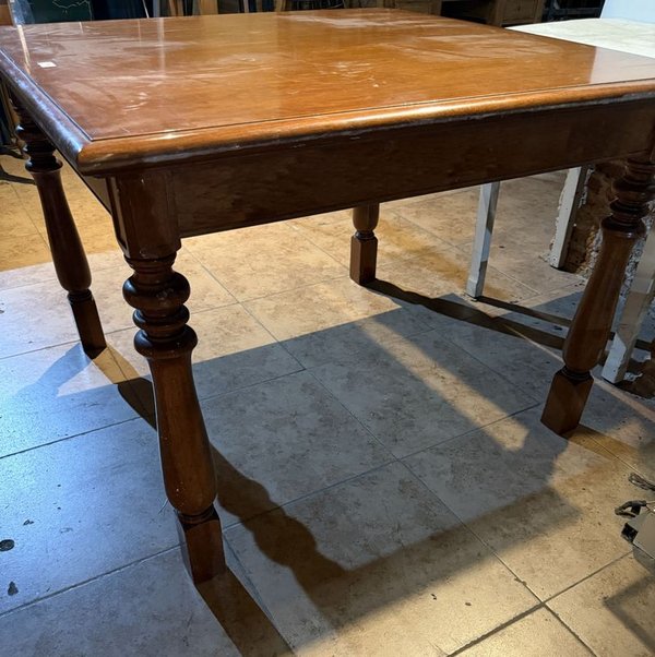 Mesa de madera cuadrada, maciza para decorar tu hogar - imagen 4