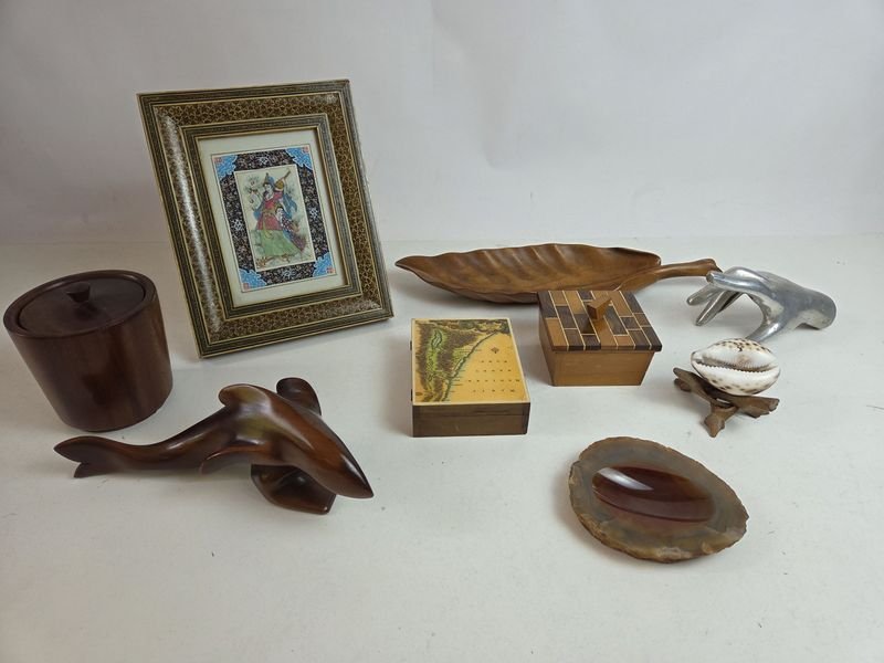 Lote siguiente: Lotes de adornos y objetos decorativos variados