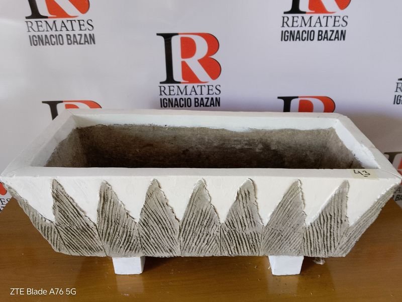 Lote siguiente: Macetas de hormigón rectangular para jardín