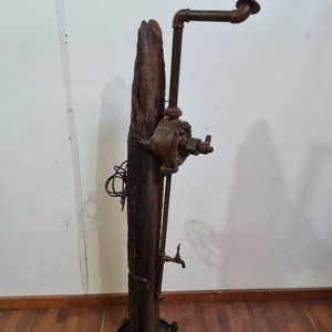 Lámpara de Pie Rústica con Tronco Natural, Hierro y Bronce - imagen 2