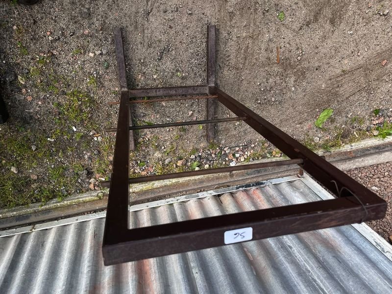 Soportes y Estructuras Metálicas Varias