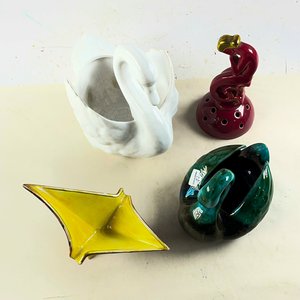 Lote de 4 piezas decorativas: 2 cisnes, cenicero y figura - imagen 2