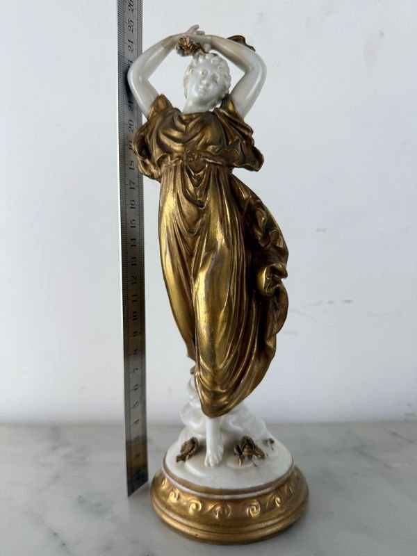 Figura Clásica Capodimonte Original Siglo XIX con Detalles Dorados