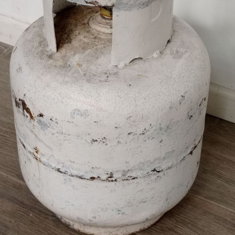 Garrafa de 13 kilos para venta en subasta - imagen 3