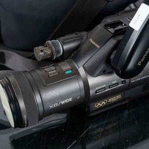Videocámara Panasonic X8/WIDE con Accesorios y Bolso - imagen 2