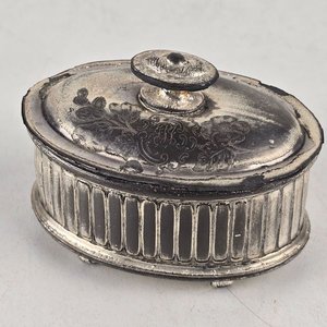 Juego de Vasos de Peltre "John Somers" y Tocador Antiguo Plateado - imagen 9