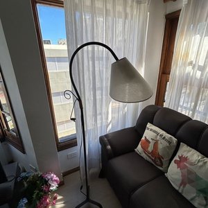 Lote anterior: Lámpara de Pie Arco Metálico con Pantalla Textil
