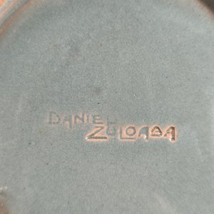 Dos platos decorativos de cerámica esmaltada Daniel Zuloaga - imagen 13