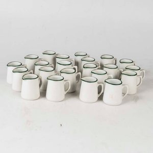 24 Lecheritas de loza Olmos, blanco con borde verde. Medidas: 6x8 cm - imagen 1