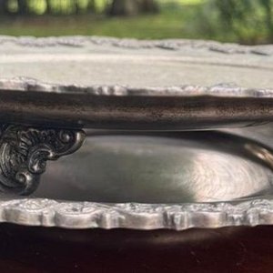 Juego de 2 Bandejas Metálicas Estilo Antiguo con Bordes Decorados - imagen 3