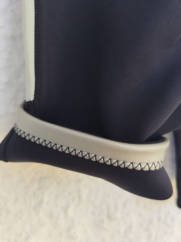 Traje de neopreno para niños de talla M de la marca Hang Ten - imagen 10
