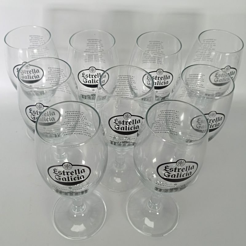 Copas de vino con publicidad de Estrella Galicia - imagen 2