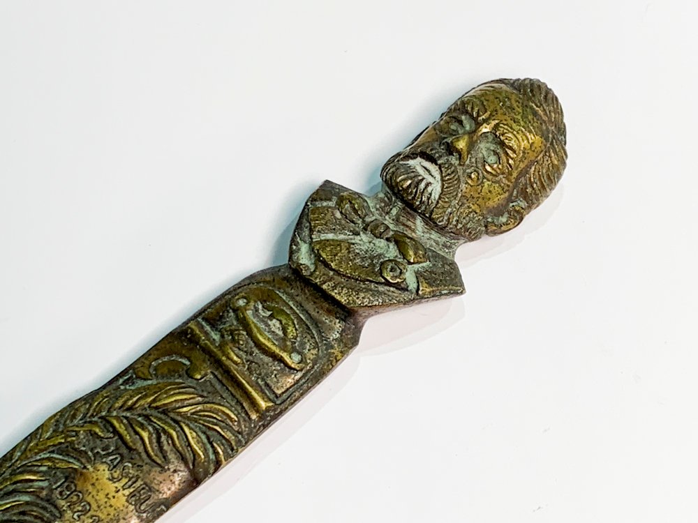 Abrecartas en bronce con busto de Pasteur - imagen 2