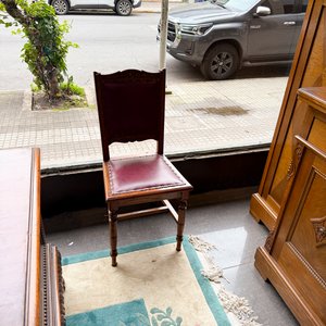 Escritorio Antiguo de Madera Oscura con Silla Estilo Luis XV - imagen 1
