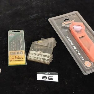 Lote de Herramientas: Afilador de Mechas, Juego de Brocas para Madera y Llaves Stilson y Fijas - imagen 3