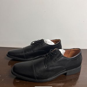 Zapatos Negros Clarks Talle 46 Nuevos - imagen 2