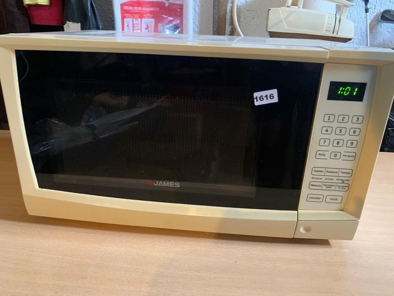Lote anterior: Microondas marca James en venta