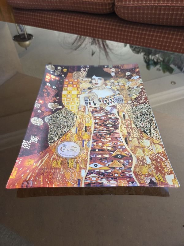 Lote siguiente: Bandeja en cristal con diseño artístico de Gustav Klimt