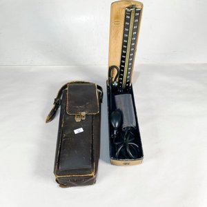 Antiguo Tensiómetro Mercurial con Estuche de Cuero - imagen 1