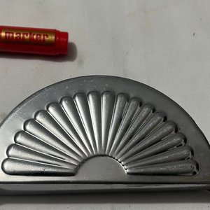 Servilleteros Metálicos con Diseño Abanico (Set de 3) - imagen 3