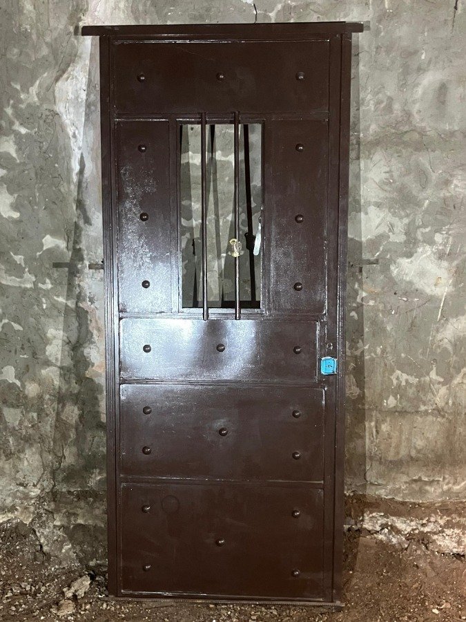 Item 18404 - Image 0