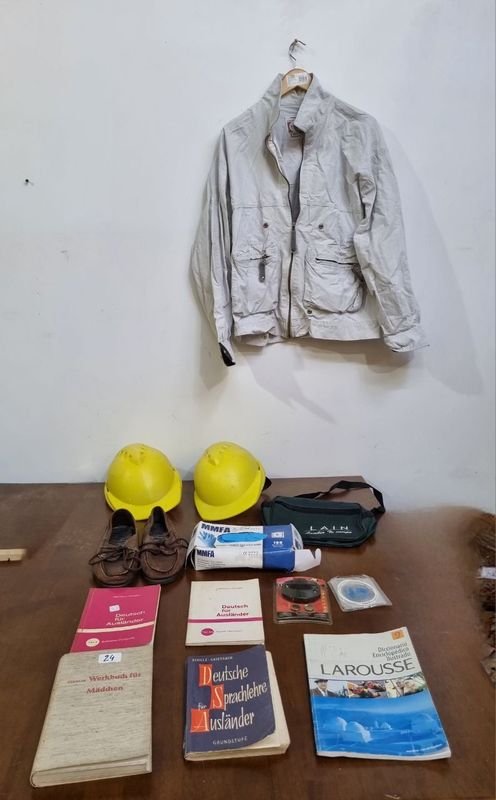 Lote siguiente: Equipamiento de seguridad y trabajo