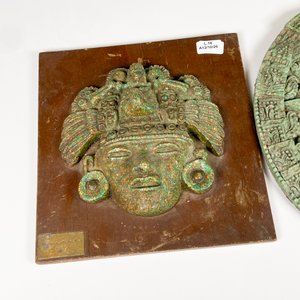 Dos Placas Aztecas de Pasta y Cantimplora con Forro - imagen 3