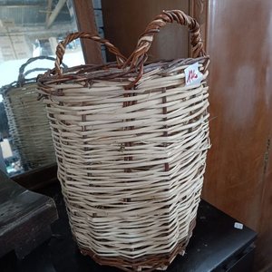 Lote siguiente: Cesto de Mimbre Artesanal Alto 50 cm Diámetro 35 cm