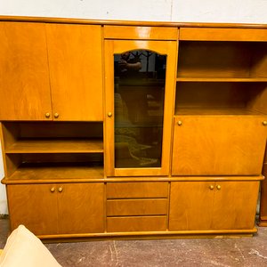 Mueble Modular de Madera Oscura y Clara - imagen 3