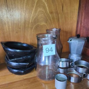 Lote siguiente: Juego de 2 Jarras de Vidrio y Cafetera Italiana