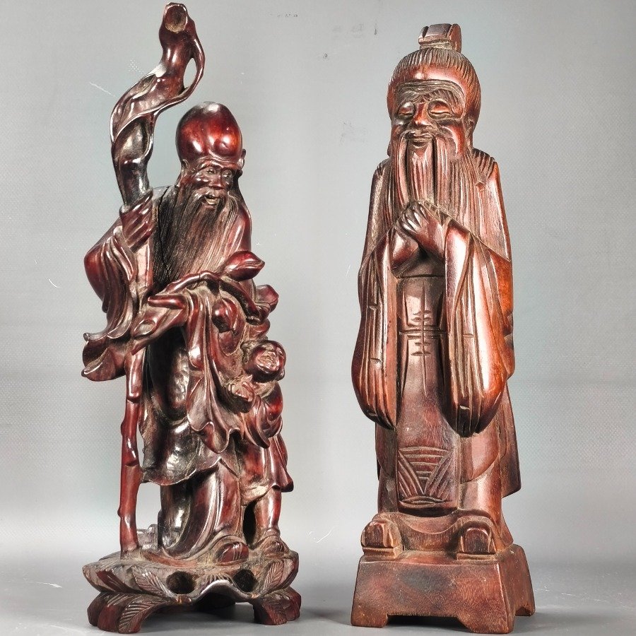 Figuras de madera tallada con estilo antiguo - imagen 2