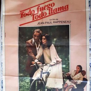 Lote siguiente: Poster de Cine "Todo Fuego, Todo Llama" (1982) con Yves Montand e Isabelle Adjani