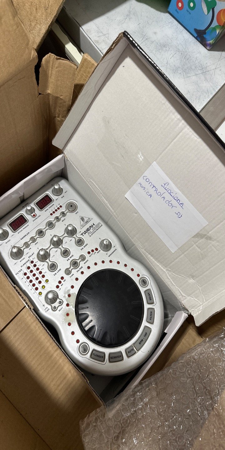 Controlador DJ Behringer BCD3000