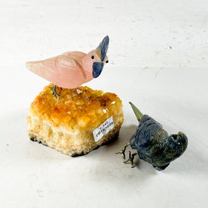 Lote anterior: Dos Figuras de Aves en Piedra y Bronce