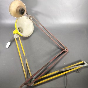 Lote de 2 Lámparas Articulables de Dibujo (Amarilla y Roja) - imagen 6
