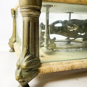 Balanza Antigua de Sobremesa con Dos Platos, Mármol y Metal - imagen 4