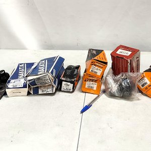 Lote siguiente: Lote de 16 Rótulas de Suspensión para Ford y Chevrolet